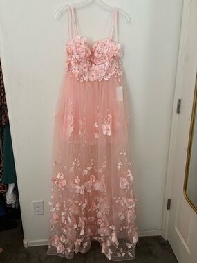 B Darlin NWT Size 3/4 Baby Pink 3D Floral  Prom Dress
